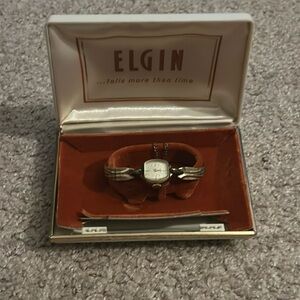 Elgin women’s vintage dainty gold plated bracelet watch one‎ size